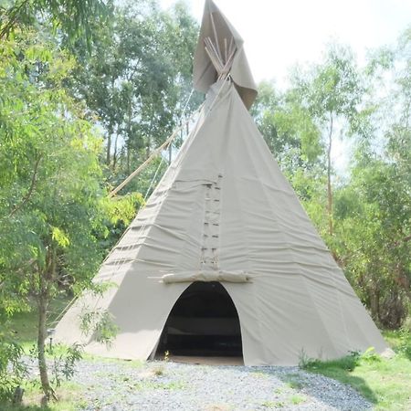 Hotel Gumtree Tipis Bickington Exterior foto