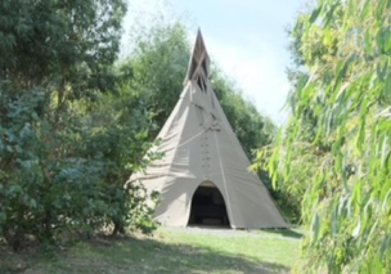 Hotel Gumtree Tipis Bickington Exterior foto