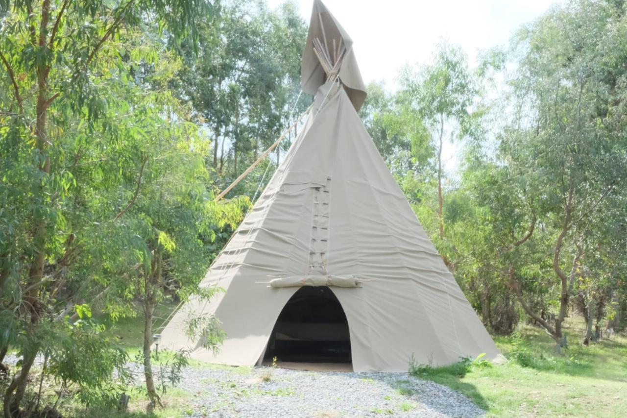 Hotel Gumtree Tipis Bickington Exterior foto